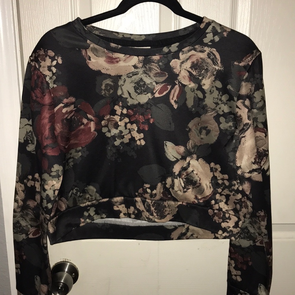 Cropped Abercrombie & Fitch sweater